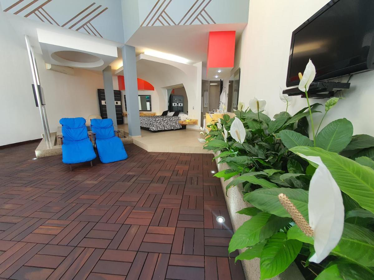 Hotel Alcampo Miranda Bagian luar foto