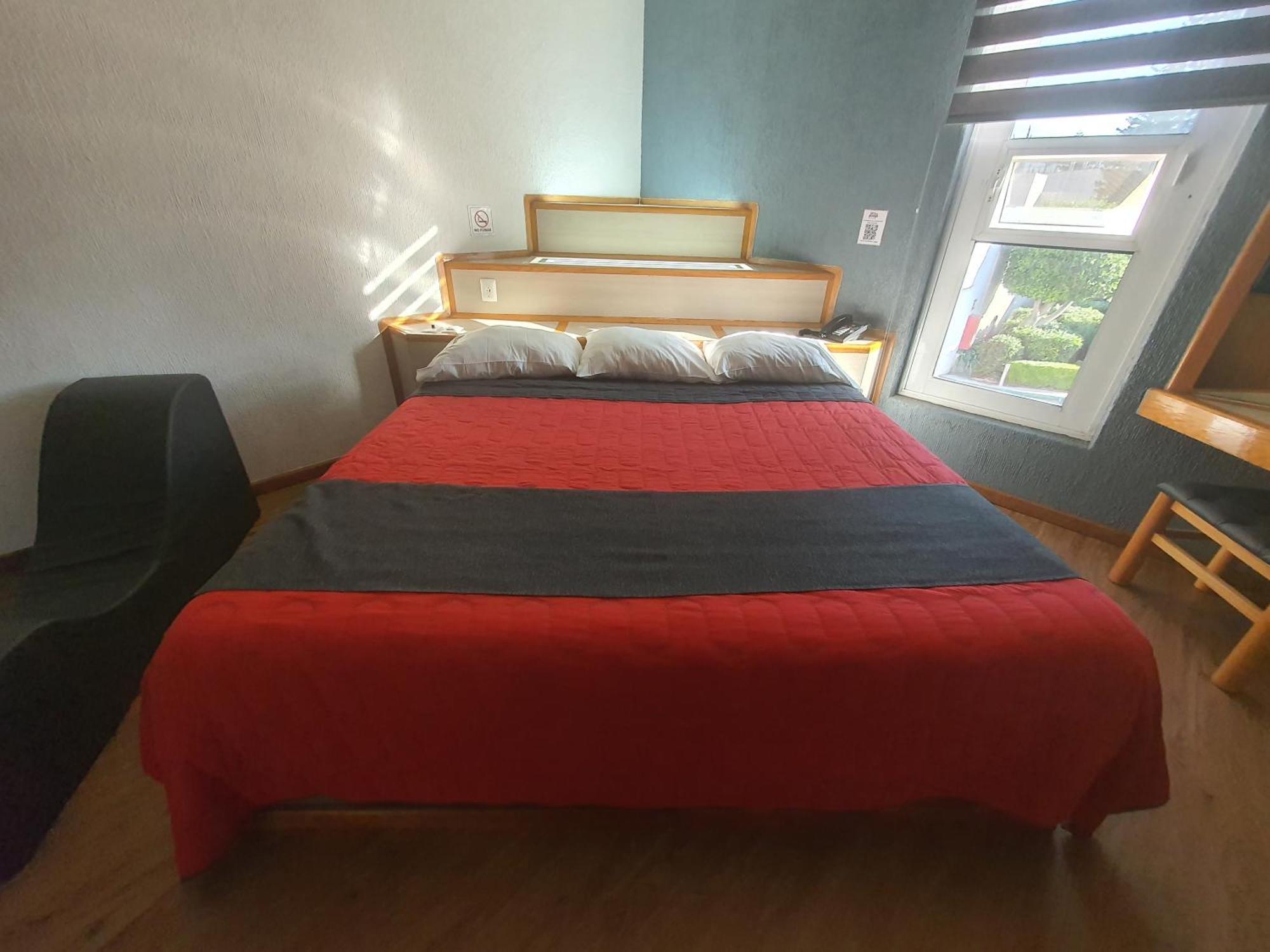 Hotel Alcampo Miranda Bagian luar foto