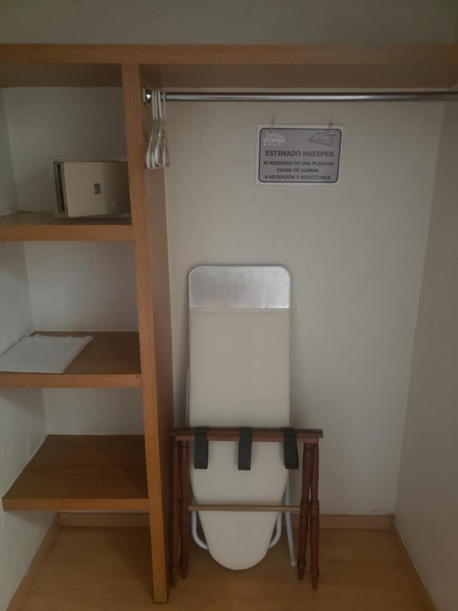 Hotel Alcampo Miranda Ruang foto