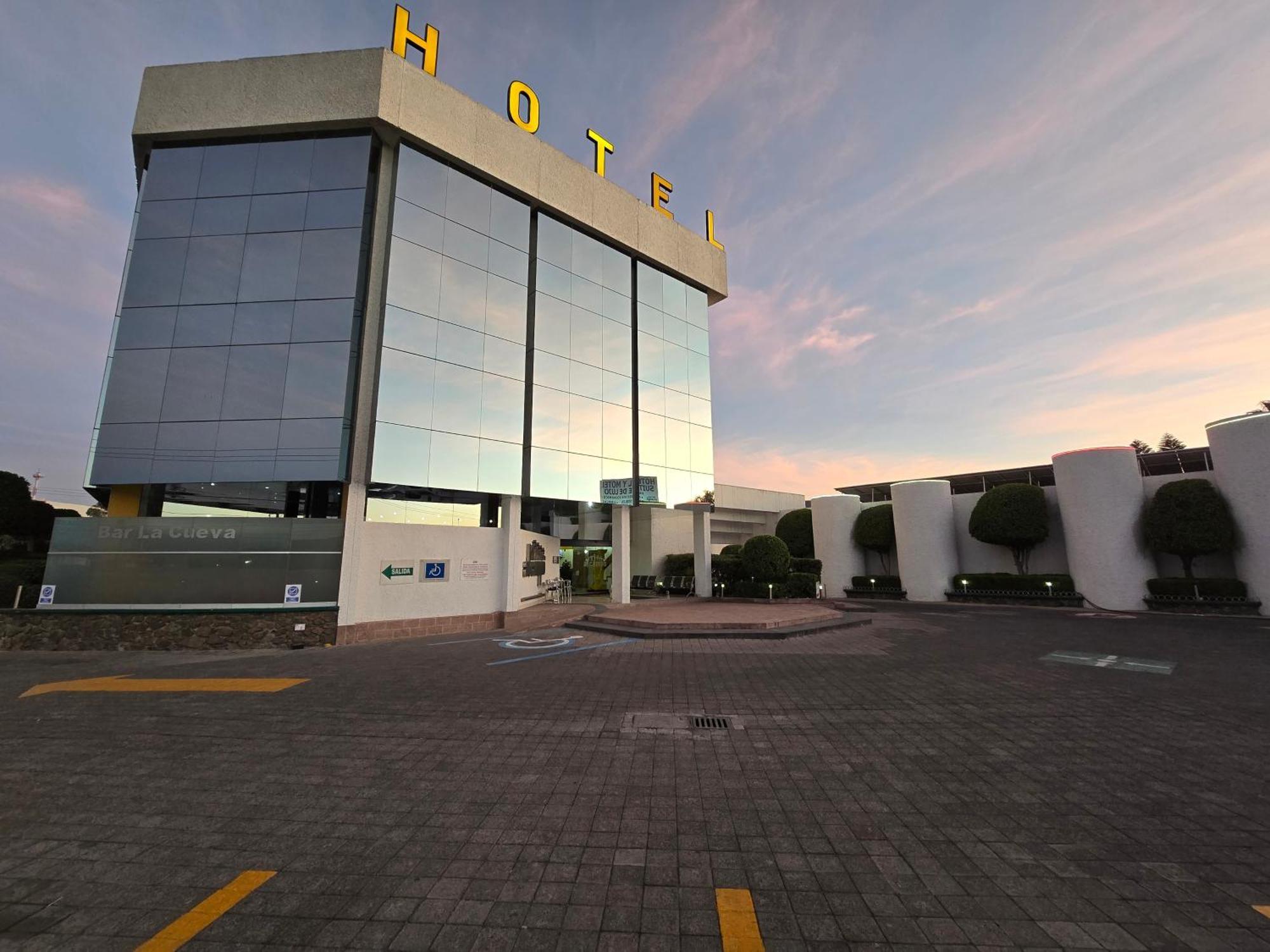 Hotel Alcampo Miranda Bagian luar foto